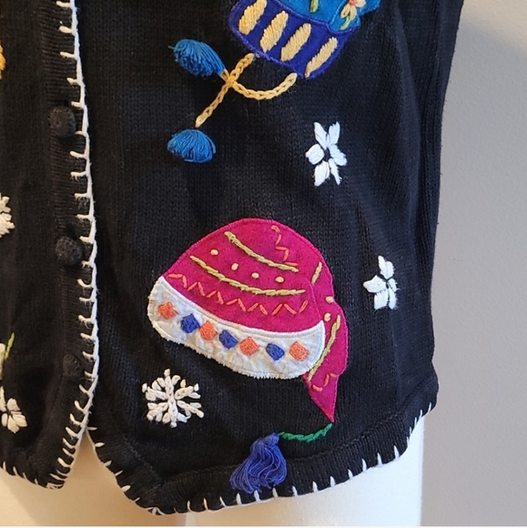 Christmas crochet Vest Size Large - Picture 12 of 13